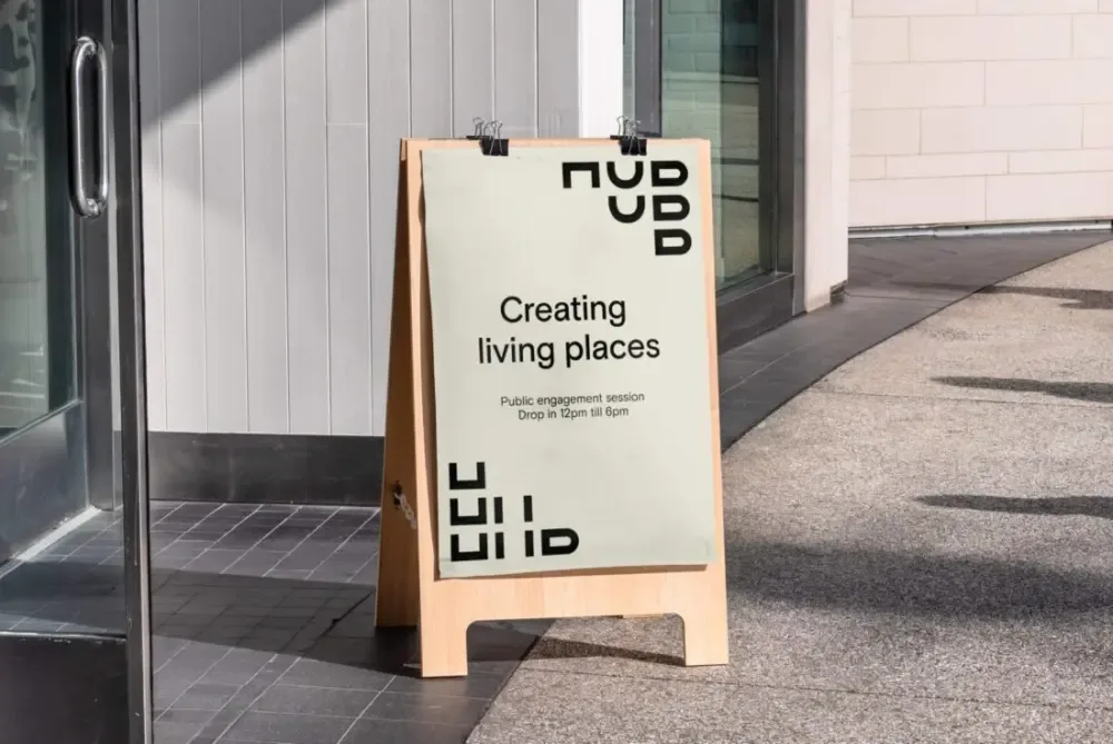 HUB 品牌户外展示板