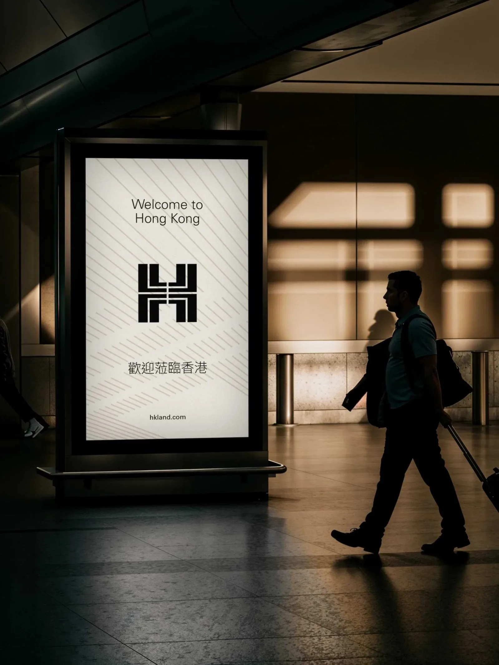 Hongkong Land 品牌案例设计图 1