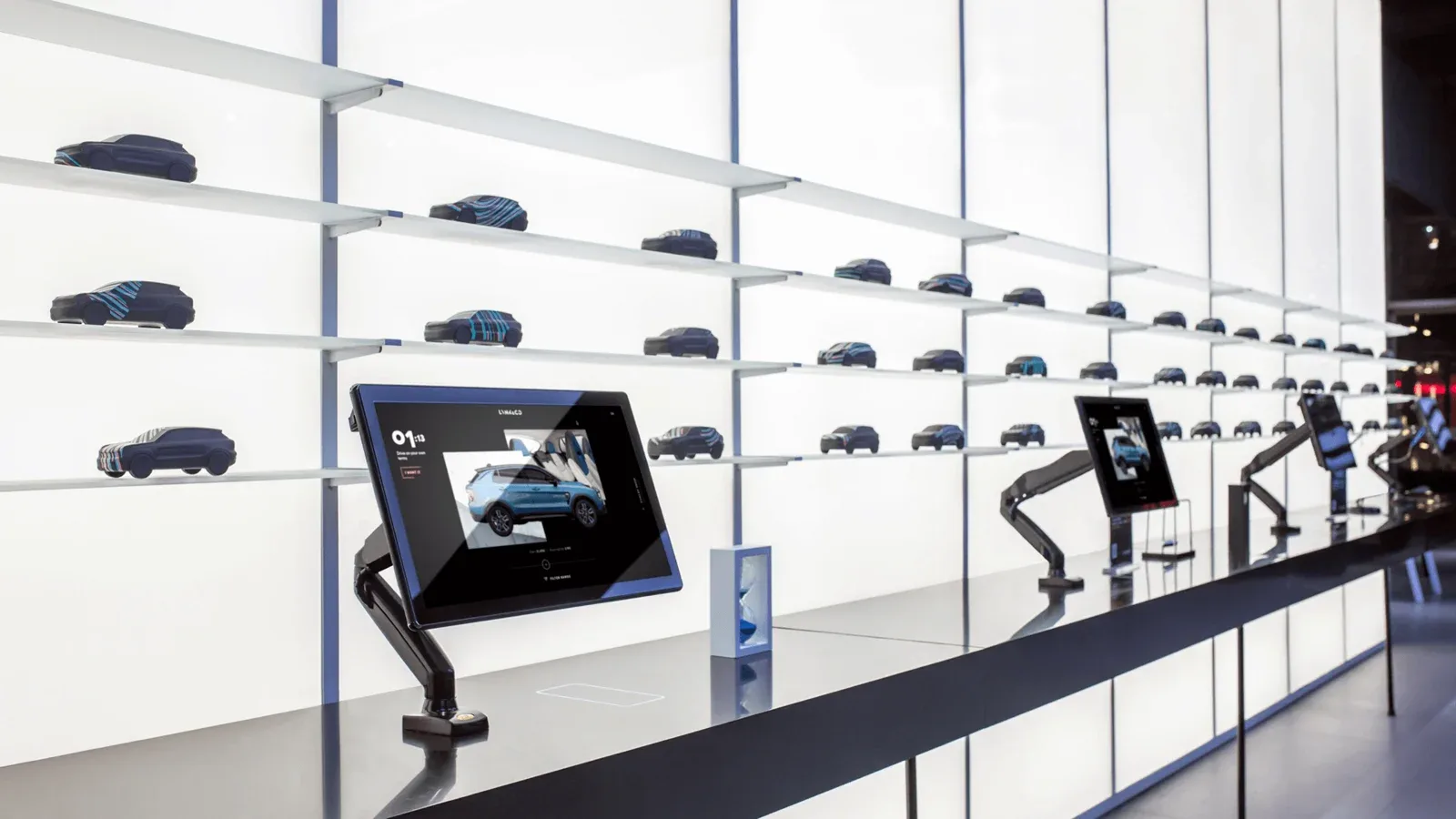 Landor Lynk & Co 案例品牌设计案例展示图4