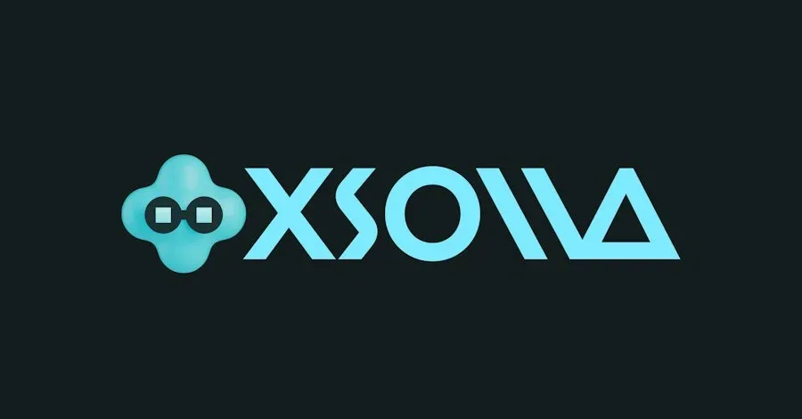 深色背景上的Xsolla蓝绿色字标与图形标志
